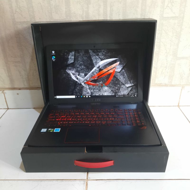 Laptop Asus ROG Strik GL553VD Core i7-7700HQ Gen 7th Ram 8Gb/SSD 256Gb/HDD 1TB Nvidia Geforce GTX 1050 keyboard backlight