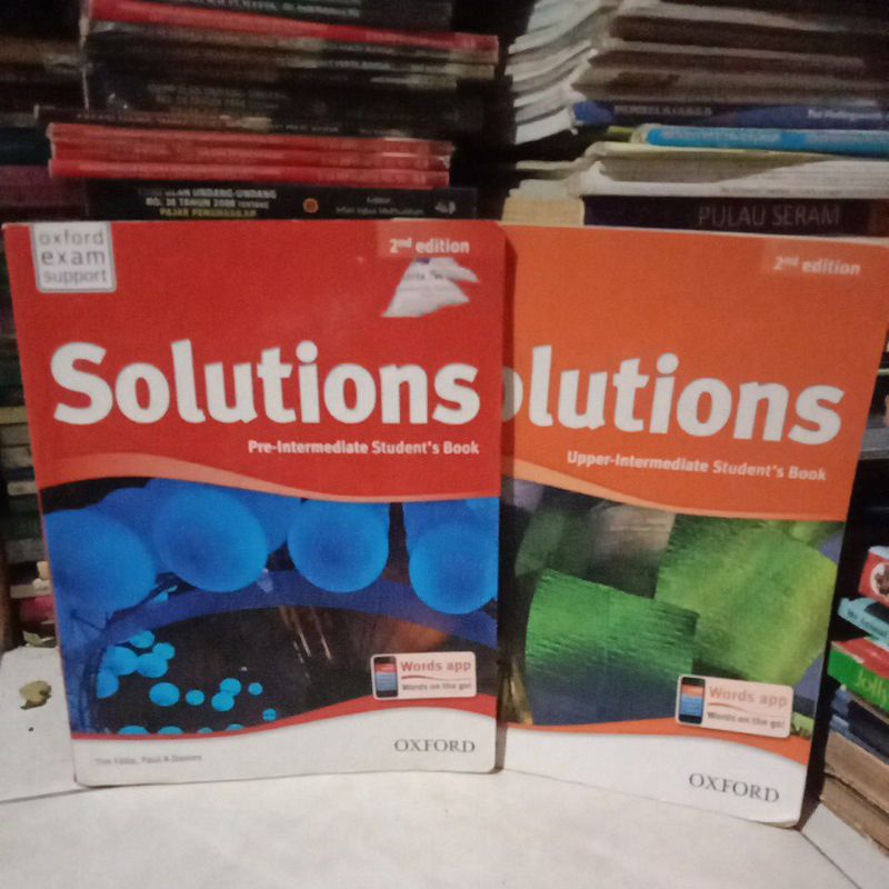 Solutions учебник по английскому. Solution intermediate students book key. Solutions intermediate student's book. Учебник oxford solutions. Учебник solutions 3rd edition.