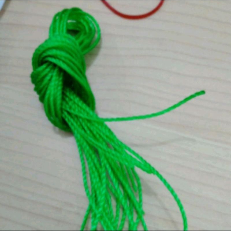 Tali mainan lato lato