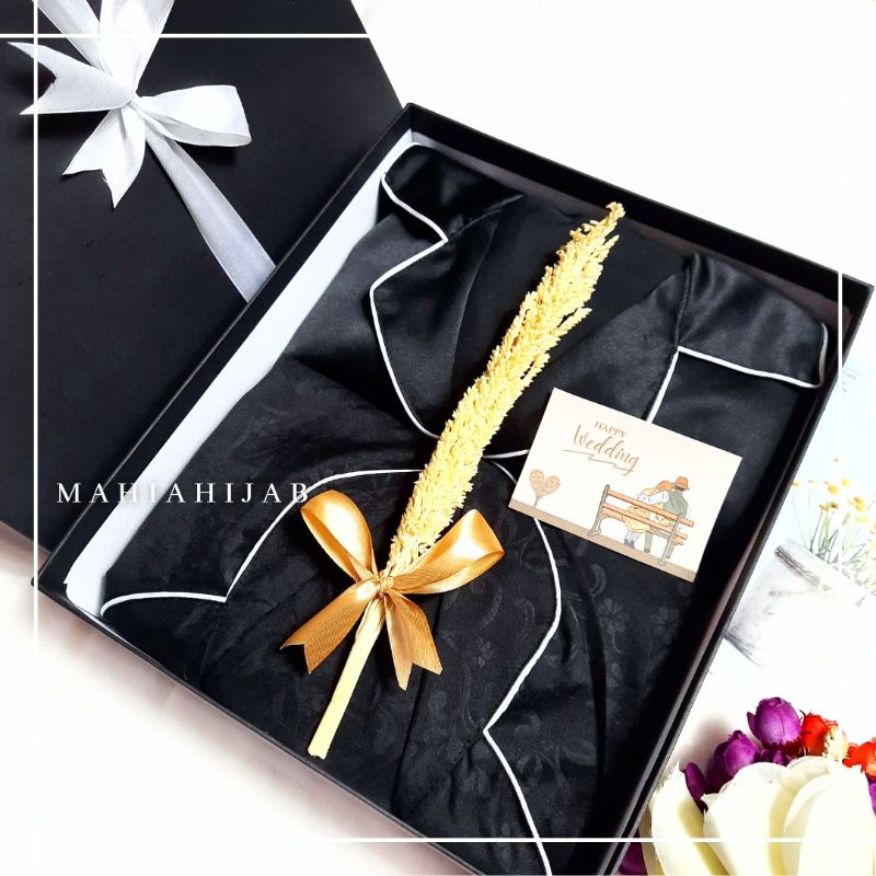 Hampers Wedding Piyama Couple Hardbox Exclusive / Kado Pernikahan Baju tidur pasangan / Hadiah Anniversary