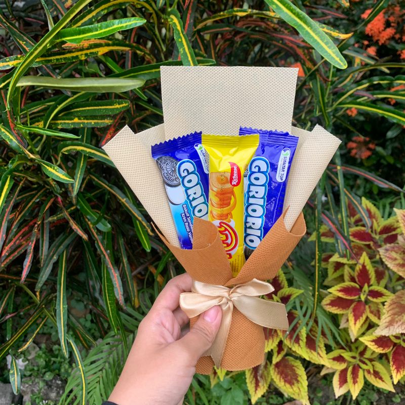 

buket Snack mini | bucket Snack| buket Snack buat sempro/sidang/wisuda versi low budget