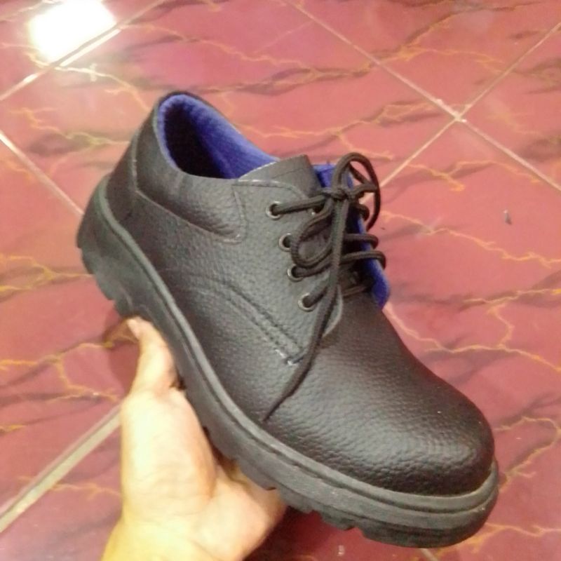 SEPATU SEPTI PRIA SEPATU UJUNG DALEMAN BESI SEPATU PROYEK SEPATU SAPETY SEPATU PRIA
