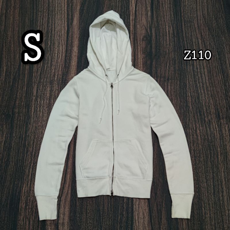 ZipHodie Uniqlo Putih