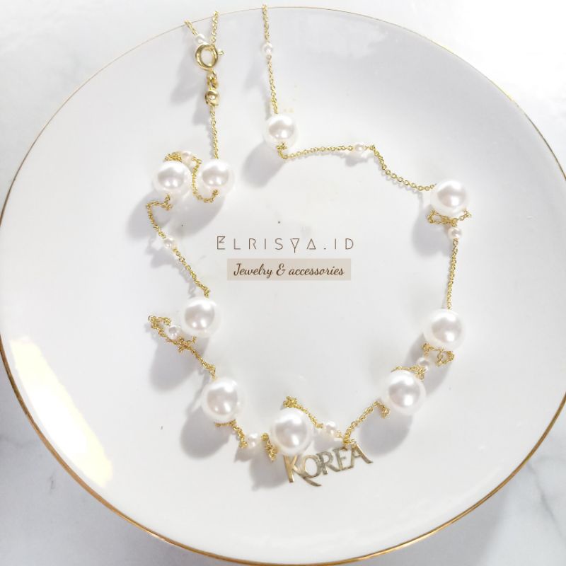 KALUNG BUTTERFLY KALUNG MUTIARA Kalung Choker Liontin mutiara Bahan Titanium Aksen