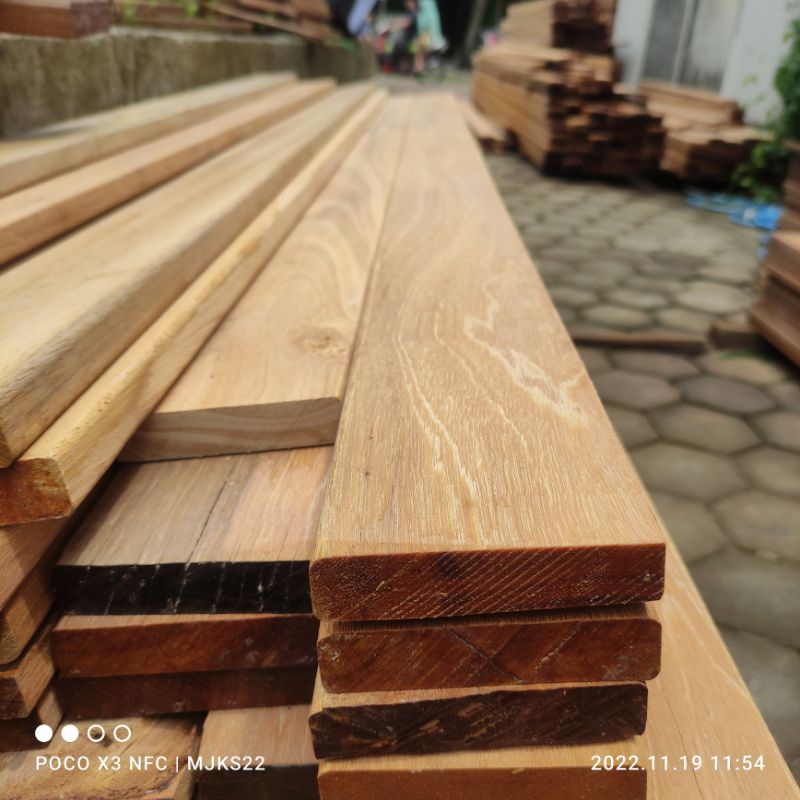 Papan Pagar Dinding Lantai Kayu Bengkirai Polos 2 x 9 x 150 cm
