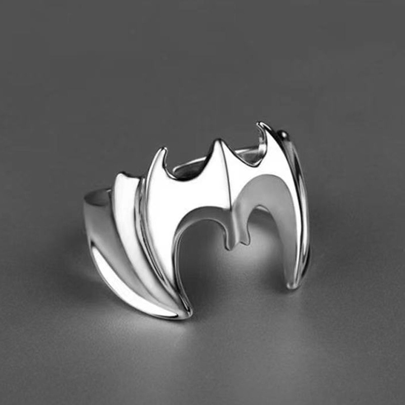 Vintage Bat Rings Pria Dan Wanita Halloween Aksesoris Populer Perhiasan Rock Hip Hop Lokomotif Ring