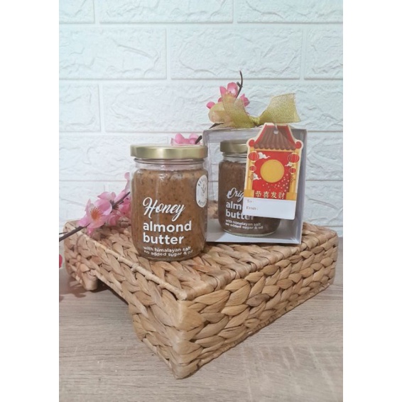 

Hamper imlek CNY homemade Almond butter selai kacang 250ml Jar kaca