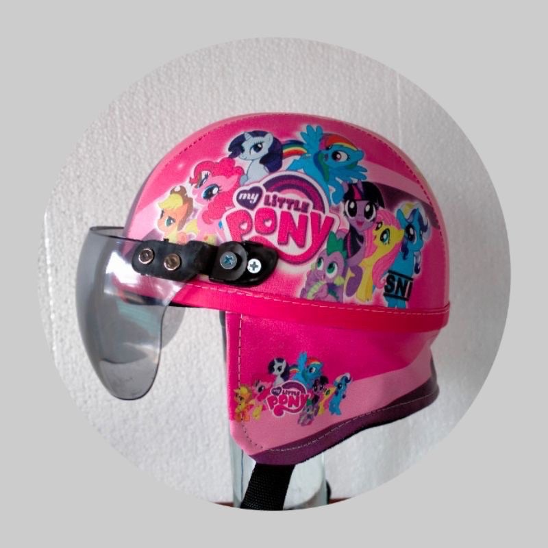 HELM ANAK SINCHAN 1-4th KUDA PONY