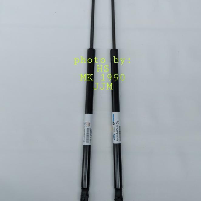 Shock Bagasi Belakang Ford Focus Shock Bagasi Ford Focus 2012 Up