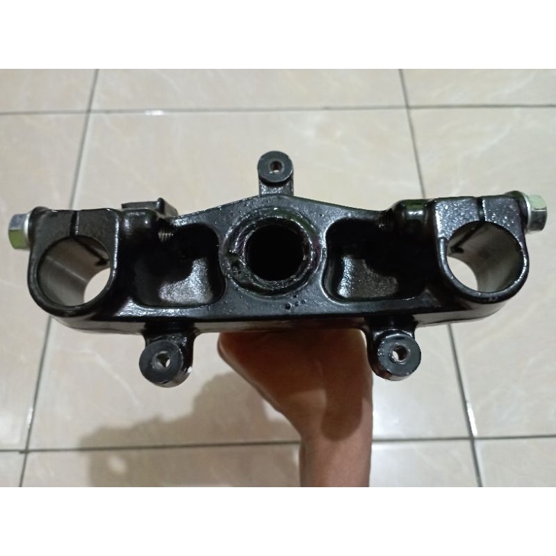 SEGITIGA SHOCKBREAKER DEPAN BEAT F1 2012-2019 PNP VARIO 125-150 2013-2019 ORIGINAL