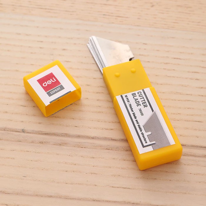 

DELI 78001 Cutter Blade / Isi Ulang Cutter 1 Box ( 10 Pcs )