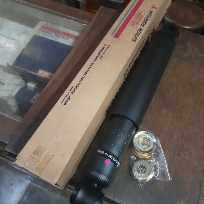 shockbreaker belakang mitsubishi kuda grandia asli original