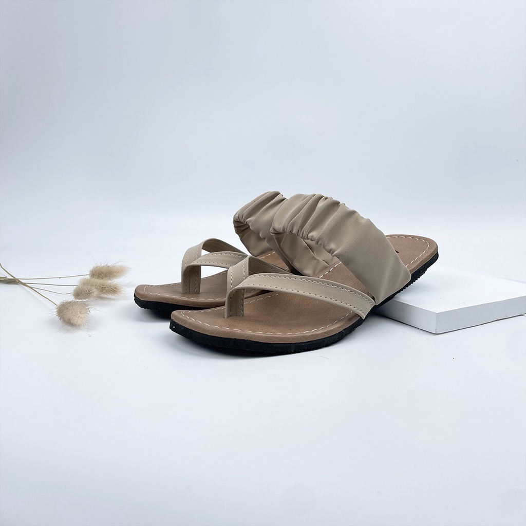 Sandal Jepit Wanita Simpel Elegan Teplek Sol Karet Avenlee Beiza