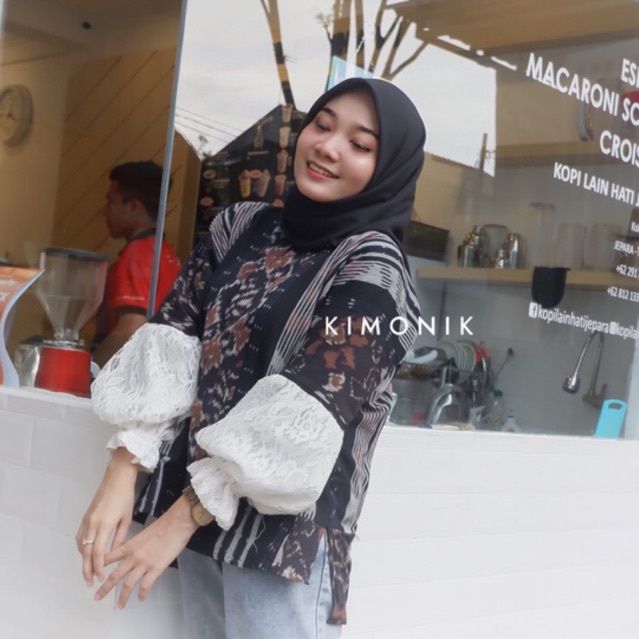 BAJU TENUN KIMONIK (KIVALACE BROWNIES)