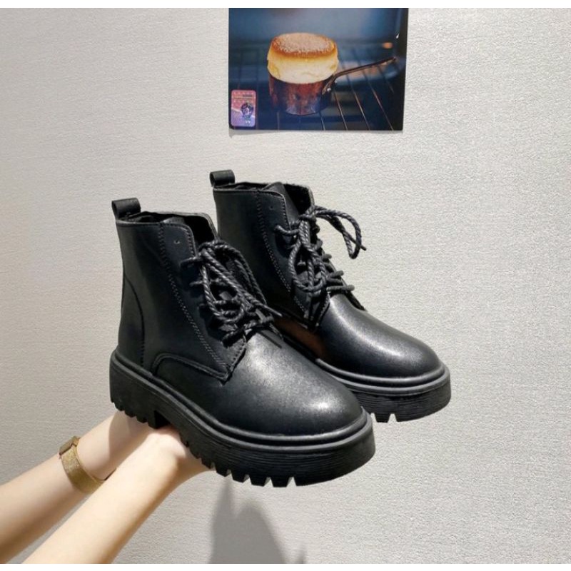 sepatu boot wanita sepatu marteen  sepatu british martens sepatu korean style sepatu boot wanita terlaris sepatu boots wanita trendy