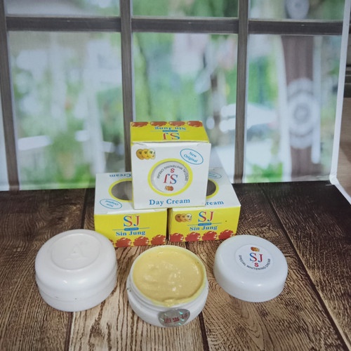 [3 PCS] Cream Siang SJ UV Whitening Sinjung / Cream Sj Topeng Original