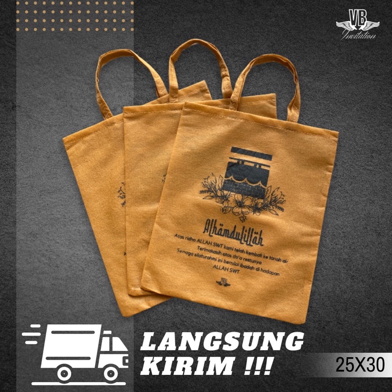 

Tas Goodiebag Spunbond Motif Sablon Anti Luntur Cocok Untuk Souvenir Haji Umroh Terlaris SePonorogo