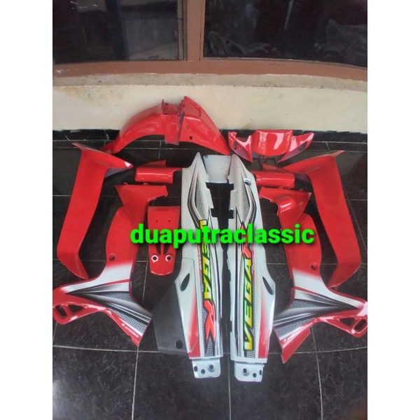 full set cover body vega R  lama warna merah putih
