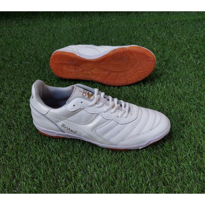 SEPATU FUTSAL DIADORA KULIT. SEPATU FUTSAL BAHAN KULIT
