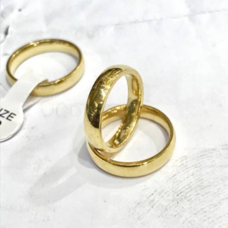 CINCIN TITANIUM PRIA DAN WANITA MODEL POLOS EMAS Cincin Couple