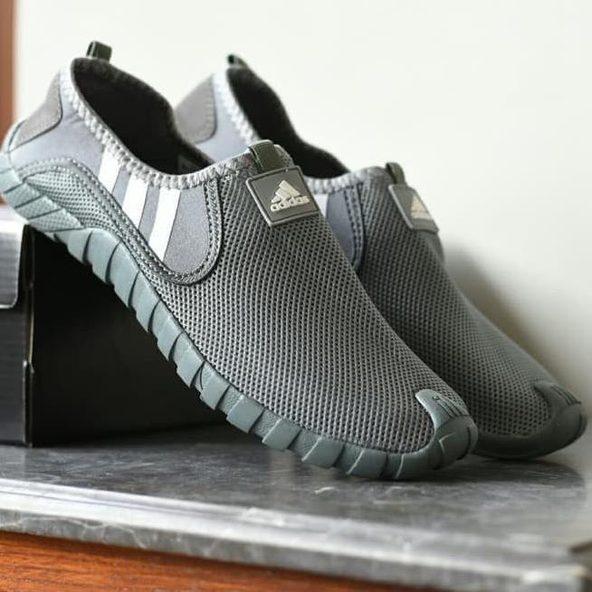 Sepatu Pria Slip On Adidas Jawpaw Slop Tanpa Tali / Sepatu Sepeda Slip on Slop –PH.28Ja23c