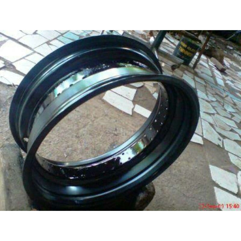 velg custom lebar