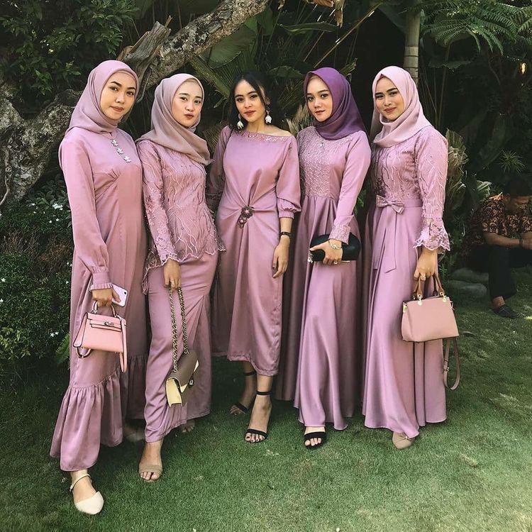 Kain Paket Bridesmaid Seragam Keluarga Satin Polos / Kain Paket Bridesmaid /Paket Seragaman Bridesmaid khusus satin / Baju Nikah / Baju Wisuda/ Seragaman Keluarga / Bridesmaid / Satin / Bahan Polosan / Bahan Satin/