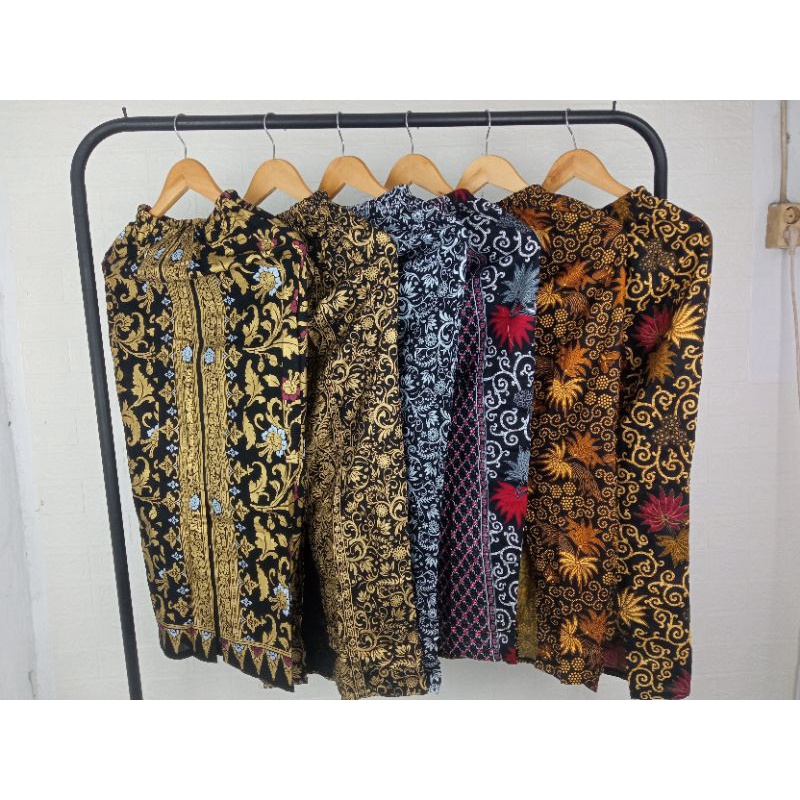 Rok Bali Prada Motif Bunga Sandat Grosir Murah