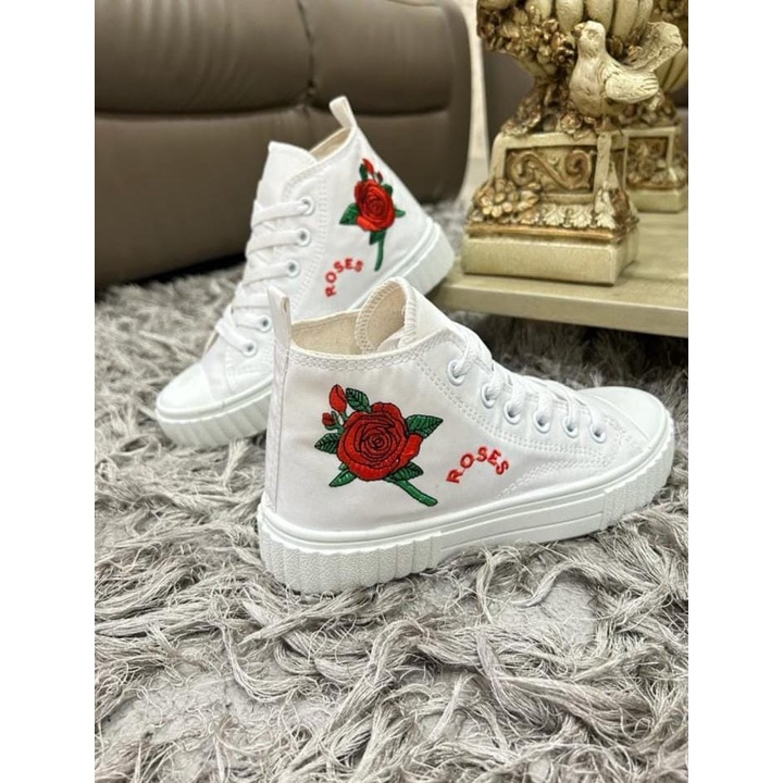 Sepatu Sneakers Wanita Kanvas Bordiran Bunga-Rosse Import