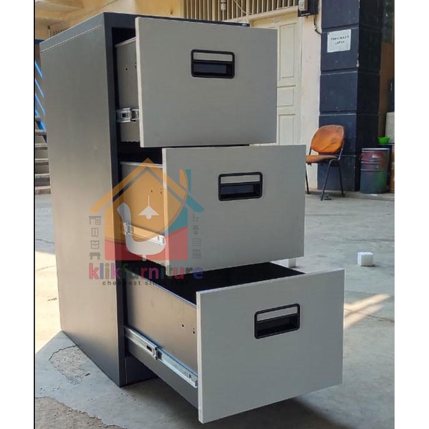 

Filing Cabinet Besi 3 Susun 3 Laci AKD3