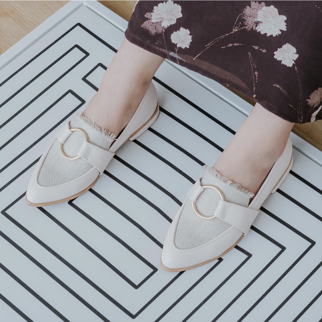 Dianable - Kira Beige Flatshoes