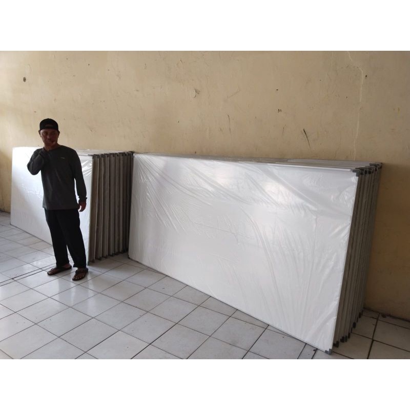 

Whiteboard sekolah 120 x 240 via Gocar/lalamov