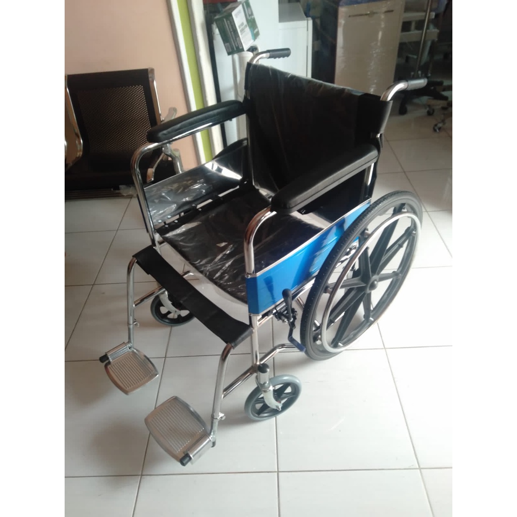 kursi roda standar rumah sakit / kursi roda lipat / kursi roda medis