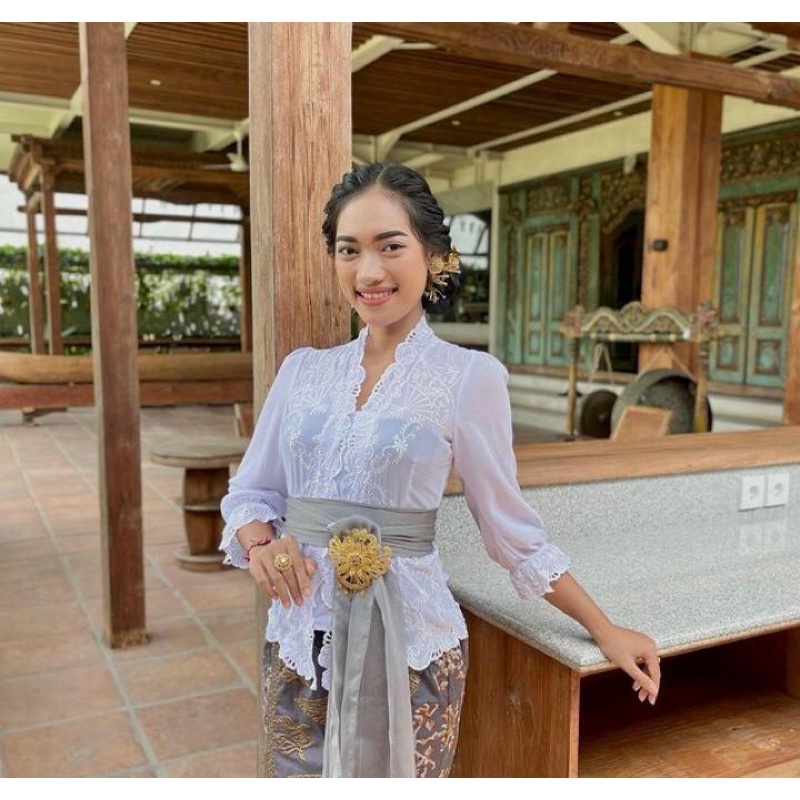 kebaya bordir jadi// kebaya bordir bali// kebaya bordir terbaru// kebaya bordir murah kebaya murah