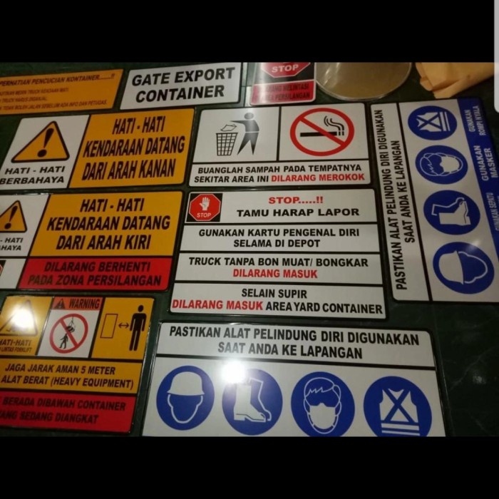 

Papan Jalan Rambu/Plang Jalan Ukuran 80 X 40 Cm