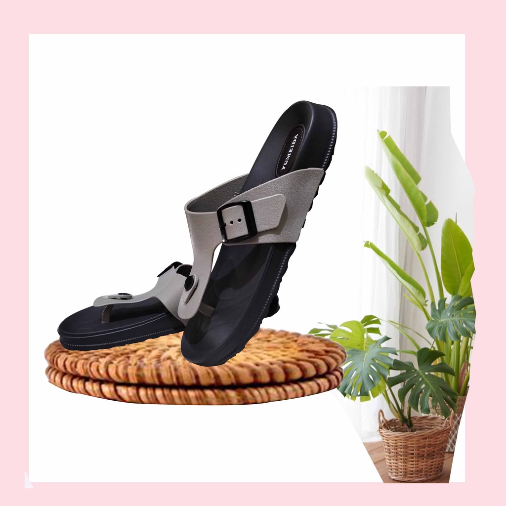 Sepasang Sandal Anak Laki laki Bahan Karet Anti Slip