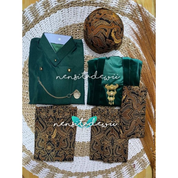 [1 Set, H/SPD01B] Baju Prewed Adat Jawa - Solo, Nuansa Hijau Botol / Include Selendang