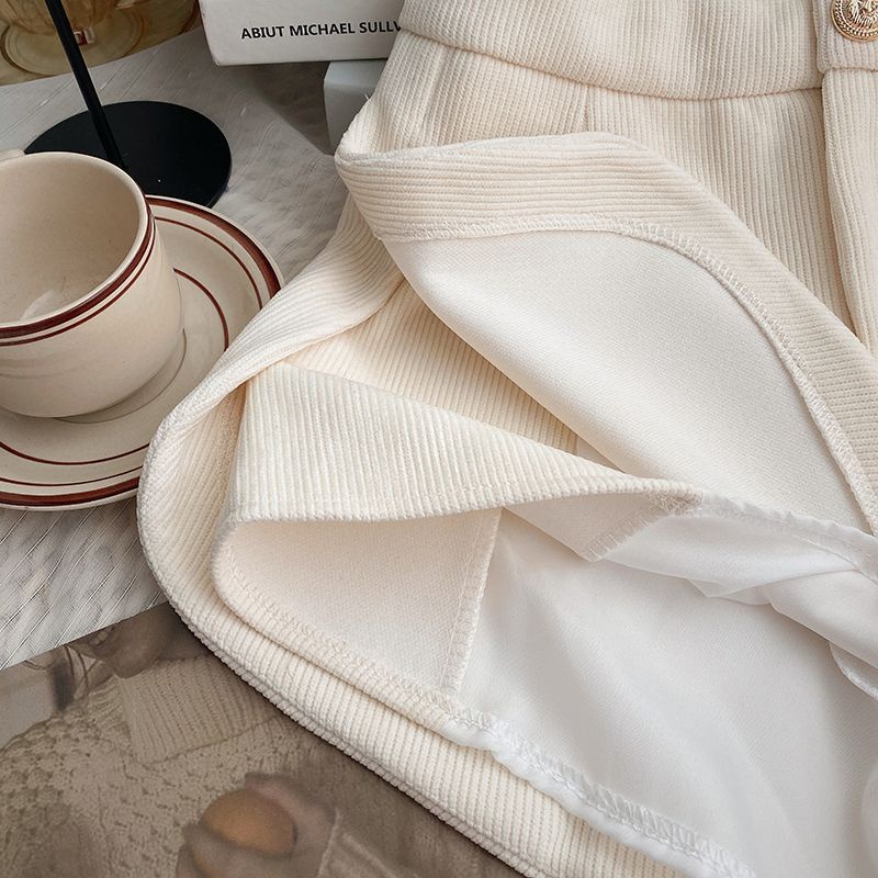 Red Palsu Saku Pinggang Tinggi Satu Kancing Luar Pakaian Santai Celana Wanita Musim Dingin 2022 Versi Korea All-Match Hitam Corduroy celana Pendek