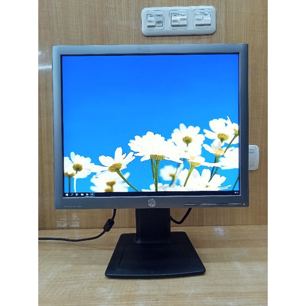 LED Monitor 19 inch Kotak HP E190i IPS Display Bisa Di Putar