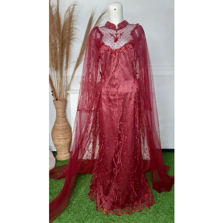 Gaun Slim Merah Maroon Sayap Ekor Preloved