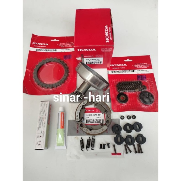 LONCENG KOMPLIT 7 AITM ( KWW ) HONDA ORIGINAL REVO FIT INJEKSI+ REVO ABSOLUTE INJEKSI+BLADE NEW 110KELENGKAPAN PRODUK 1+LONCENG SET 2+KAMPAS GANDA 3+PLAT KOPLING 4+RANTE KTNG 5+LEM PAKING 6+ KARET KOPLING 7+KARET GANDA SESUAI POTO PRODUK 
