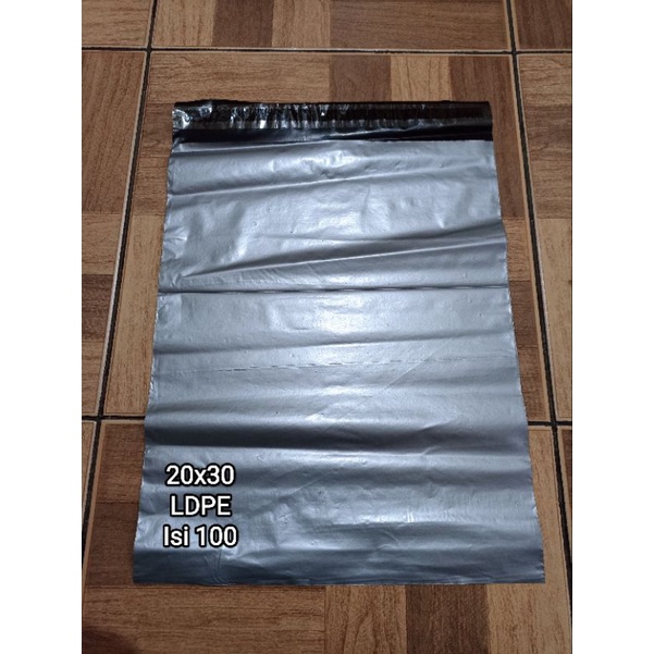 

plastik packing polymailer LDPE 20x30 isi 100 silver