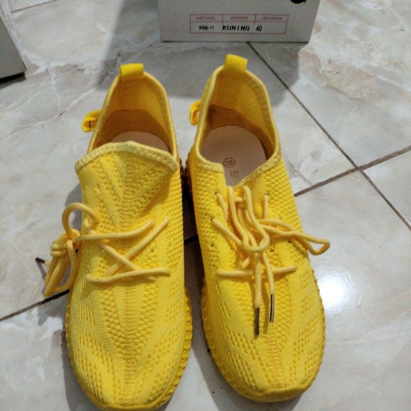 9908-11, sepatu sport sofiya