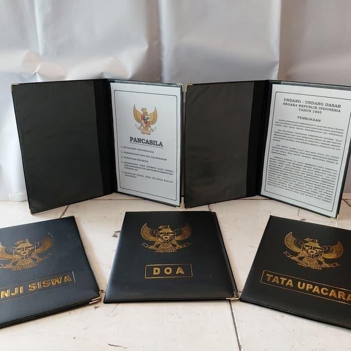 

Perlengkapan / map Upacara tanpa Slempang