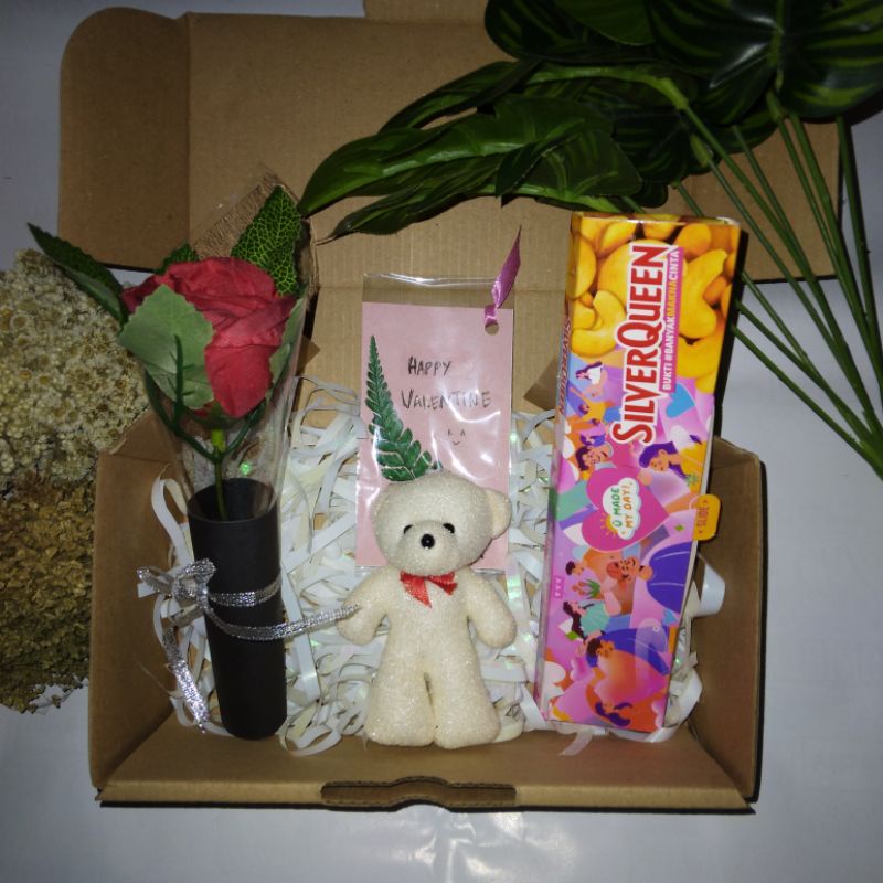 

❣️Pika_Store❣️Kotak hampers/Giftbox Valentine, Birthday, Wisuda, Anniversary, dll