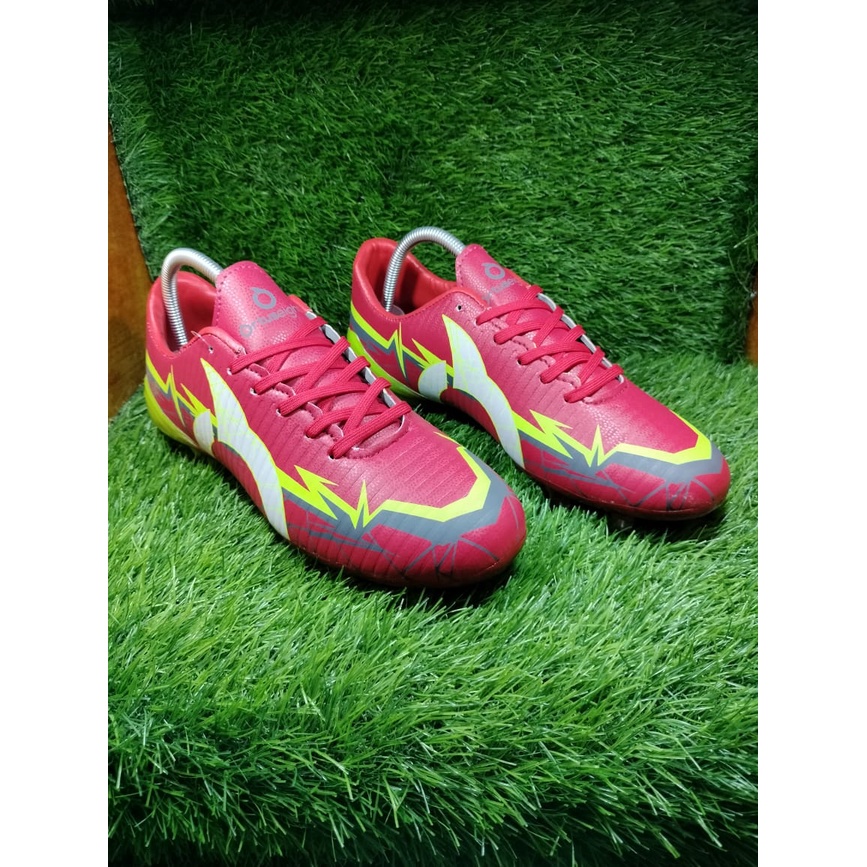 Sepatu bola pria dan wanita outsole bening OrtusEight CATALYST RAIDEN merahstabilo TERMURAH (COD)+BO
