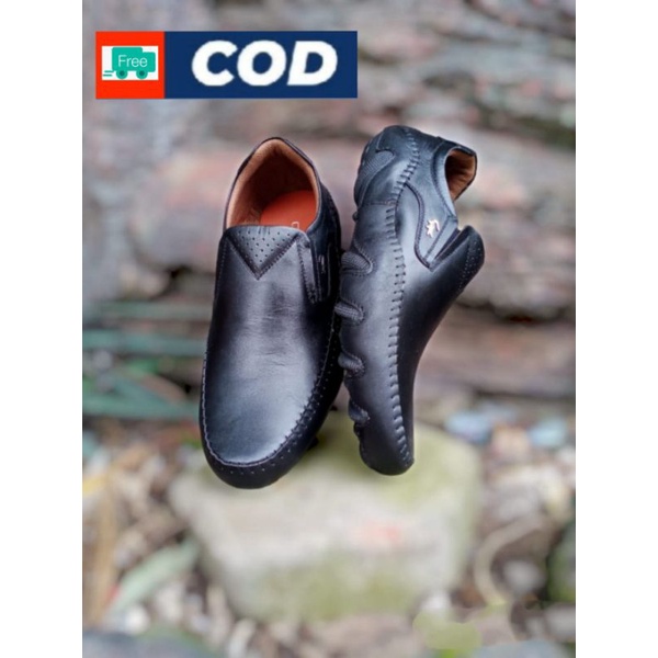 Sepatu Slip On Pria Kulit Sapi Asli Formal Kerja Santai