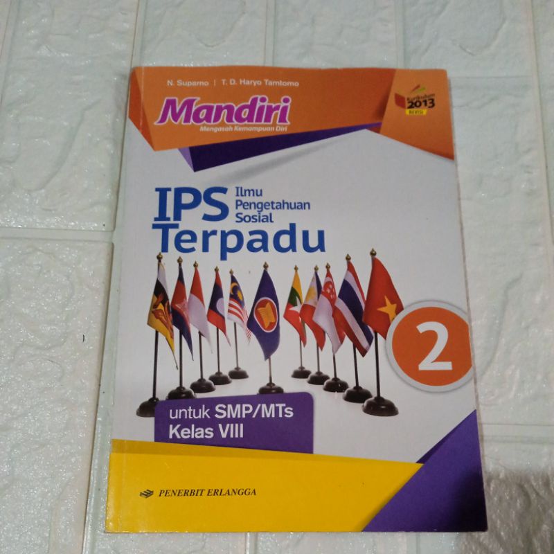 IPS terpadu SMP kelas 8 Erlangga.