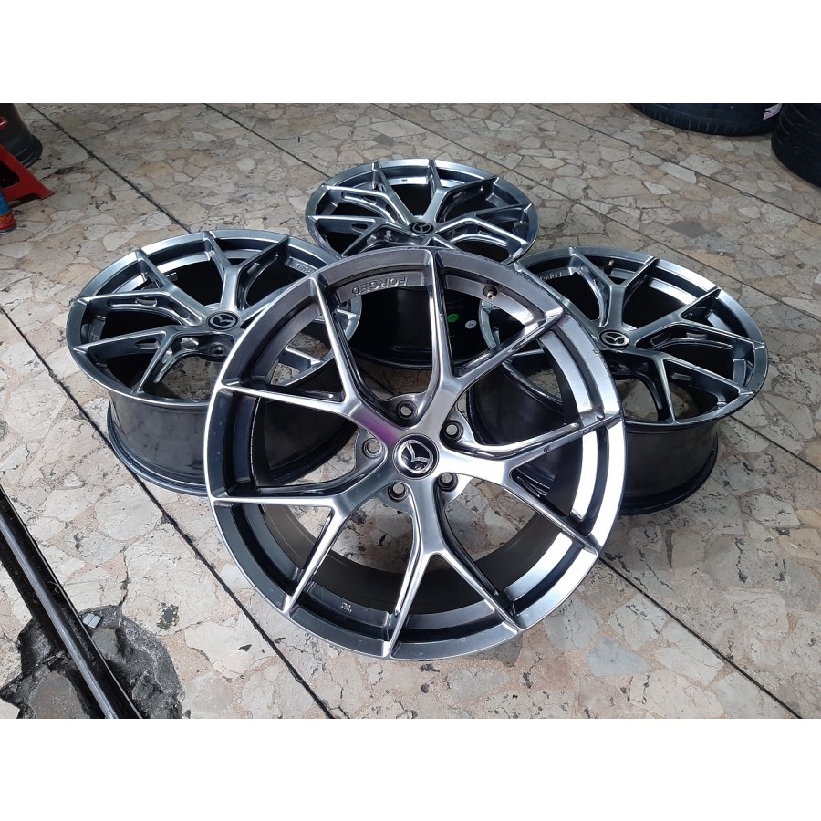 Velg Mobil Bekas Ring 19 WURZBURG R19 Lebar 8,5 Lubang 5X114,3 ET42