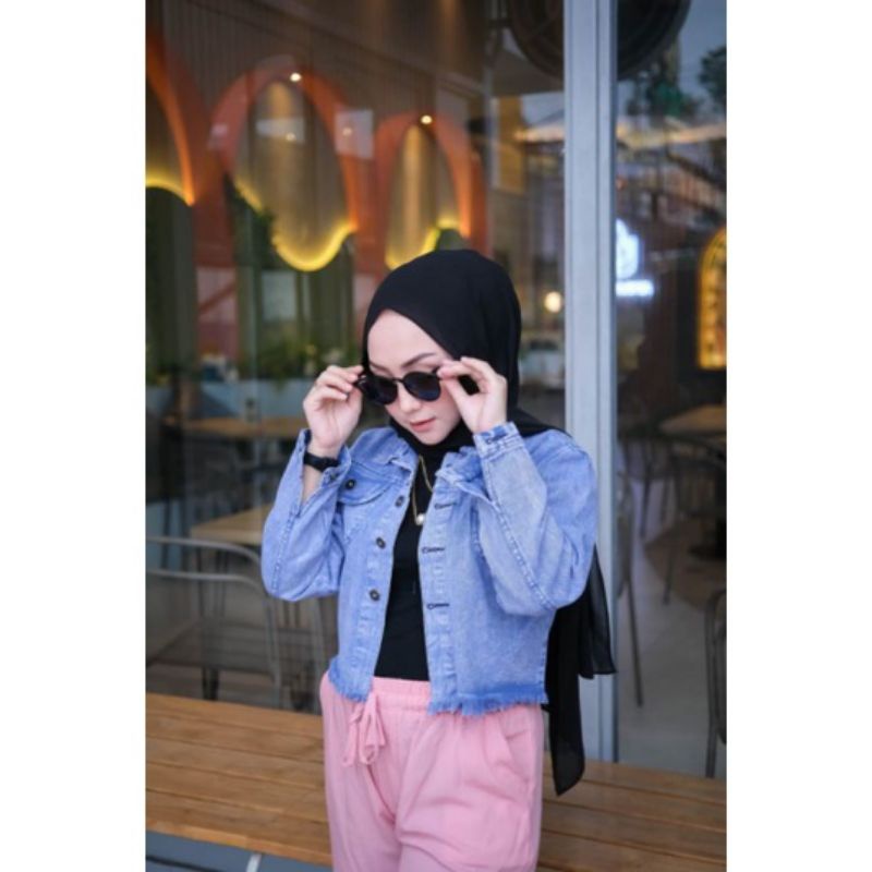 Jaket Jeans Wanita Crop Jins Denim Jaket Pita Crop Rawis Ripped Gambar Belakang Crop Pita Rawis Ripped Pita Sobek Korean Style Terbaru.pita